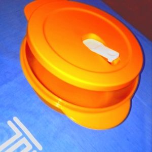 **BRAND NEW** TUPPERWARES CRYSTALWAVE PLUS 2 1/4 CUP/560 ML ROUND CONTAINER 🎖️